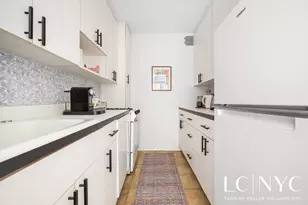 300 E 71st St, New York City, NY 10021 - Photo 5