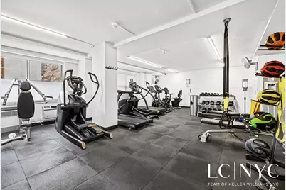 300 E 71st Street #4F, New York City, NY 10021 - Photo 11