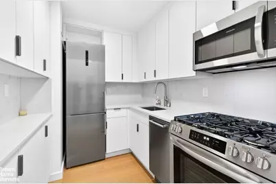 520 E 72nd Street #8U, New York City, NY 10021 - Photo 7