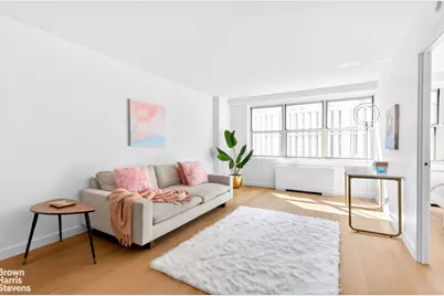 520 E 72nd Street #8U, New York City, NY 10021 - Photo 3