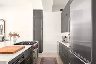 521 W 47th St, New York City, NY 10036 - Photo 7