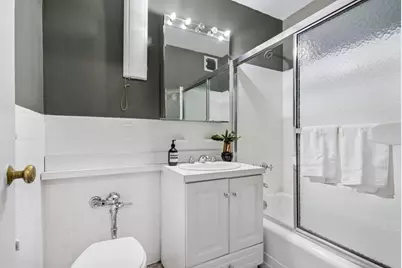 475 Fdr Drive #L304, New York, NY 10002 - Photo 13