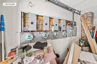 35-30 10th Street, New York City, NY 11106 - Photo 11