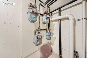 35-30 10th St, New York City, NY 11106 - Photo 9