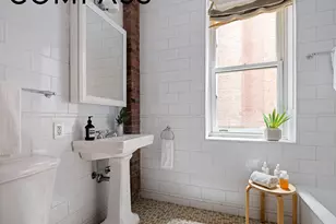 62 Beach St, New York City, NY 10013 - Photo 15