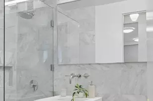 250 E 54th St, New York City, NY 10022 - Photo 7