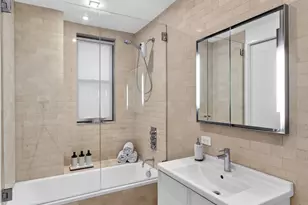 146 E 49th St, New York City, NY 10017 - Photo 13