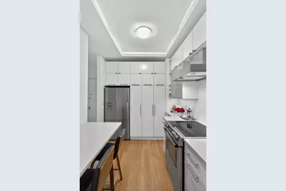 146 E 49th Street #9B, New York City, NY 10017 - Photo 9