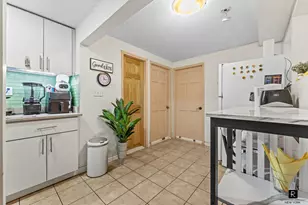 23-53 37th St, New York City, NY 11105 - Photo 13