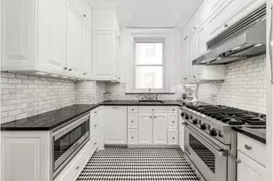 1060 Park Ave, New York City, NY 10128 - Photo 3