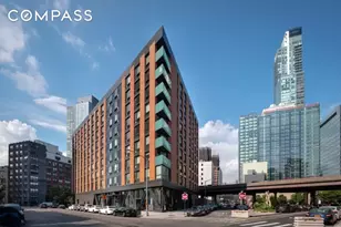 25-19 43rd Ave, New York City, NY 11101 - Photo 13