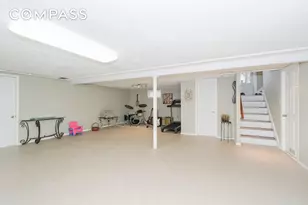 503 Falcon Ave, New York City, NY 10306 - Photo 23