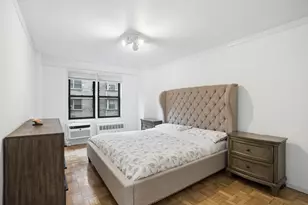 220 E 54th St, New York, NY 10022 - Photo 3