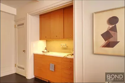 457 W 57th Street #1404, New York City, NY 10019 - Photo 7