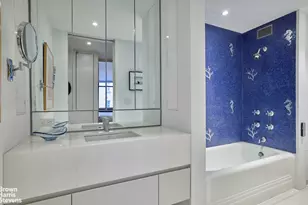 17 W 54th St, New York, NY 10019 - Photo 5