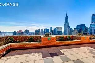 236 E 47th St, New York City, NY 10017 - Photo 13