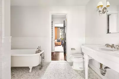 244 E 49th Street, New York City, NY 10017 - Photo 17