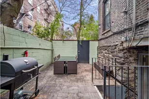 28 Perry St, New York City, NY 10014 - Photo 1