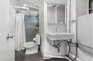 28 Perry St, New York City, NY 10014 - Photo 7