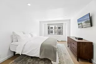 360 E 72nd St, New York City, NY 10021 - Photo 5