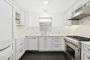 360 E 72nd St, New York City, NY 10021 - Photo 3