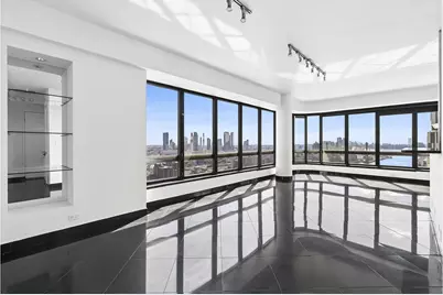 530 E 76th Street #33H, New York City, NY 10021 - Photo 1
