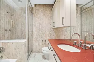 530 E 76th St, New York City, NY 10021 - Photo 9