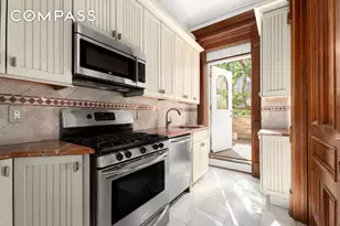 420 8th St, New York City, NY 11215 - Photo 3