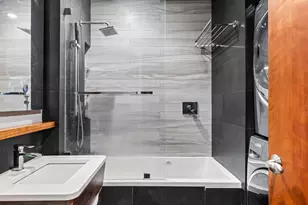 4345 E 30th St, New York, NY 10016 - Photo 7