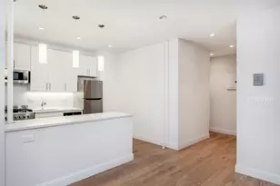 233 W 21st St, New York City, NY 10011 - Photo 3