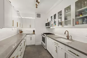 415 E 52nd St, New York City, NY 10022 - Photo 3