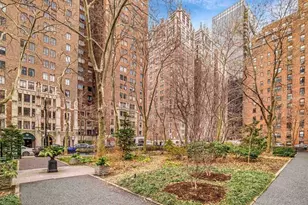 333 E 41st St, New York City, NY 10017 - Photo 11