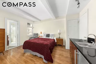 333 E 43rd Street #110/111, New York City, NY 10017 - Photo 3