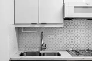 301 E 63rd St, New York City, NY 10065 - Photo 5