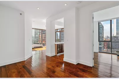 26-26 Jackson Avenue #802, New York City, NY 11101 - Photo 3