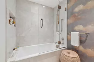 111 W 56th St, New York City, NY 10019 - Photo 15