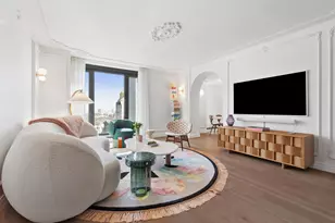 111 W 56th St, New York City, NY 10019 - Photo 3