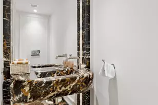 111 W 56th St, New York City, NY 10019 - Photo 15