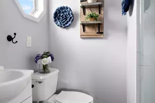 2102 E 73rd St, New York City, NY 11234 - Photo 9