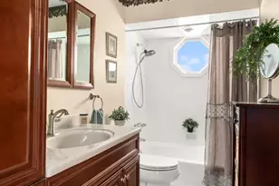 2102 E 73rd St, New York City, NY 11234 - Photo 11