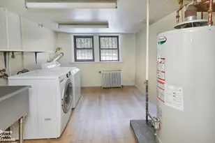 593 4th St, New York City, NY 11215 - Photo 25