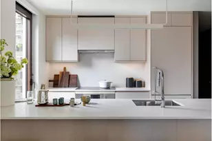 300 E 50th St, New York, NY 10022 - Photo 9