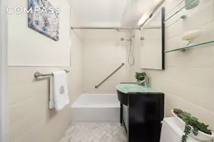 233 E 70th St, New York, NY 10021 - Photo 7