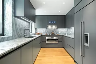 322 E 57th St, New York City, NY 10022 - Photo 11