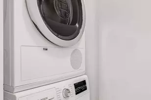 360 W 22nd St, New York, NY 10011 - Photo 9