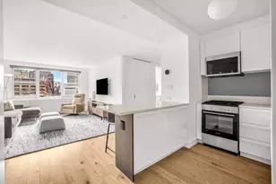 360 W 22nd St, New York, NY 10011 - Photo 3