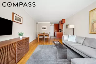 235 W 70th St, New York City, NY 10023 - Photo 3