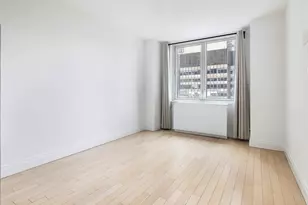 212 E 47th St, New York City, NY 10017 - Photo 1