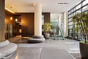 310 W 52nd St, New York City, NY 10019 - Photo 7