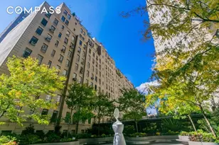 340 W 57th St, New York City, NY 10019 - Photo 13